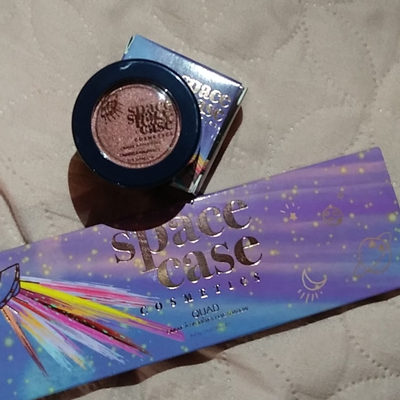Space Case Cosmetics Eyeshadow Quad - Picture 4 of 4